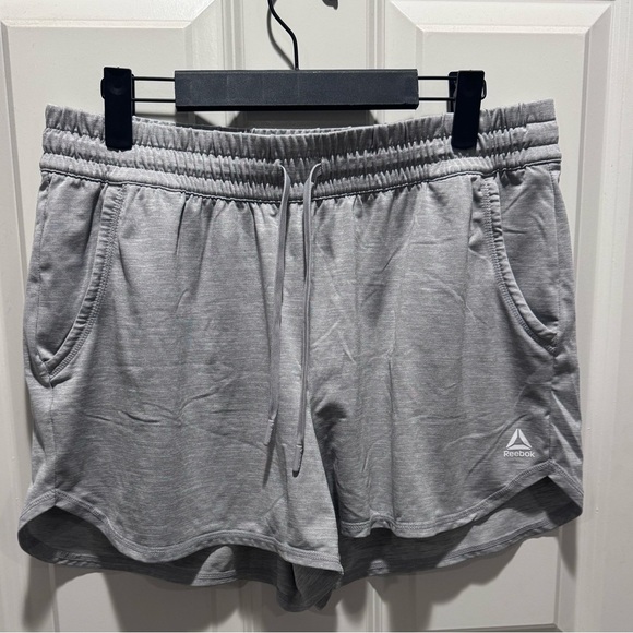 Reebok gray shorts size Large - Picture 1 of 2